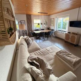 ZweiundMeer Bungalow 1, готель у місті Вік-ауф-Рюґен