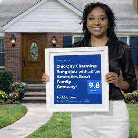 Chic City Charming Bungalow with all the Amentities Great Family Getaway!, hotell sihtkohas Detroit