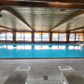 Renovated, swimming pool, sauna, forest, children room, free parking, hotel di Schonach