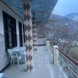 Three Rooms Fully Furnished Home Beautiful Location, hotel a Churrai