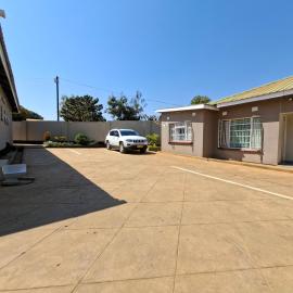 Stadium View Executive Guest House, hotel in Lilongwe
