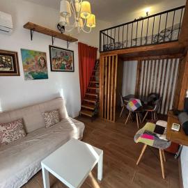 Sweet home with a jard Slavica, hotel in Šušanj