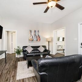 Fun 3BR Noblesville Home Sleeps 7+ Arcade Game, Hotel in Noblesville