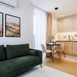 M3 Aura Apartments With AC, Free Parking by StayNest, hotel i Rzeszów