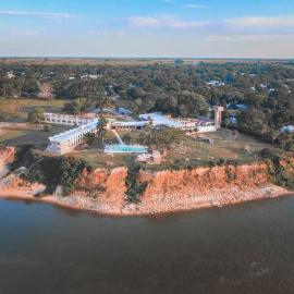 Tramonto hotel & ristorante, hótel í Empedrado