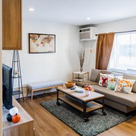 Spacious 2-Bedroom Apartment NYC-10 mins away: Union City şehrinde bir otel