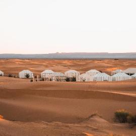 Erg Chebbi Luxury Glamping, hotel a Khamliya