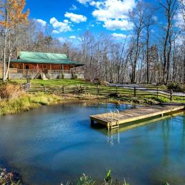 Deer Haven by AvantStay, hotel a Saluda