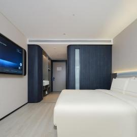 Atour Light Hotel Changchun Wanxiang City People's Square Subway Station