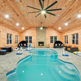 Grand Timber by AvantStay: White Haven şehrinde bir otel