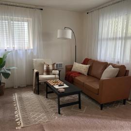 Cozy 2BR 1BA kitchen patio 20min to WSU: Colfax şehrinde bir otel