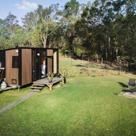 The Mini Chalet by Tiny Away, hotel in Bromfleet