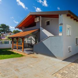 Villa Katarina - Peroj by Villas Guide
