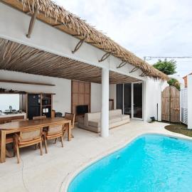 Melody Villa - Chick & Stylish 2BR Villa in Central Uluwatu, hotel v destinácii Badung