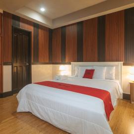 RedDoorz Plus at Canley Residential