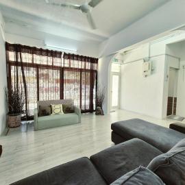 Spacious 9 Rooms house 23paxQbay MallSpice Arena