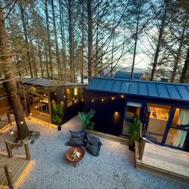 The Secret Garden Glamping Cornwall, hotel v destinácii Cury