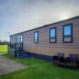 Bumblebee - 2 Bedroom Lodge - Manorbier, hotel v destinaci Tenby
