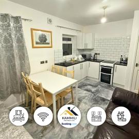 Modern 2-BDR APT in Ashton-under-Lyne By Kammili Properties Short Lets