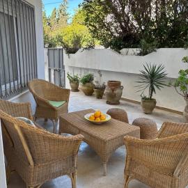 Maison casa bloom - La marsa, hotel en Bin Rhilouf