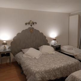 Chambre d'Hôtes Familiale la Jument Grise, hotel v destinaci Lescheroux