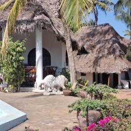 Sofia House - Beach Paradise with Kite, Dive and more