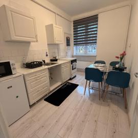 Downtown Apartman near City Center & Miskolc Plaza