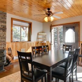 Alton Nat'l Park Adventure Base w/ Shared Hot Tub, hotel in Alton