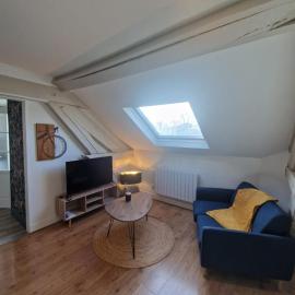 Cozy studio Libourne Train station within walking distance, hotel en Libourne