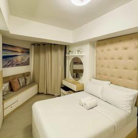 22nd-Floor Spacious Studio with Sunrise & Pool Views, Hi-Speed WiFi & Working Space, Netflix, Disney, Kitchen, Wide Balcony, hotel en San Fernando