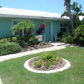 Sand Dollar Beach Side Villa, hotell i Holmes Beach