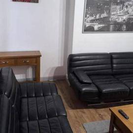 3 Bed House Sleeps 5 - Free Parking - Tv & WiFi