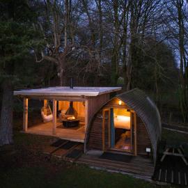 Chawton Park Farm by Wigwam Holidays, hotel in Chawton