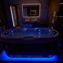 LES CLEFS DU PARADIS avec SPA, hôtel à Montferrand-le-Château