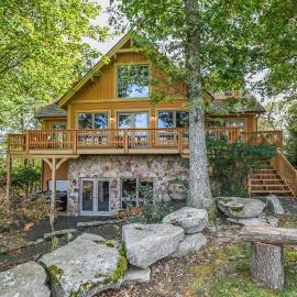 Alpine Adventure, hotel in McHenry