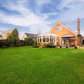 3 Bed Hale Barns Home Near Airport