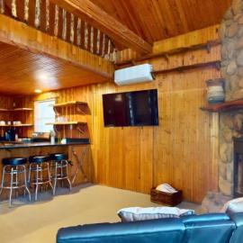 Turner Escape Cabin 2、Davisのホテル