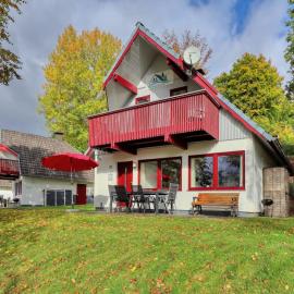 Ferienhaus 21 mit Seeblick und Garten bis 6 Personen, hotel a Kemmerode