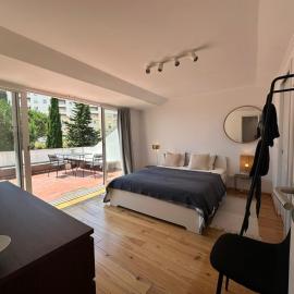 Suite privativa em apartamento em Algés, Lisboa, hotel v mestu Algés