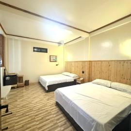 Family Room for 4-6 Camotes Stay