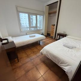 mikasita Pamplona Castaños - student housing & coliving, hotel in Barañáin