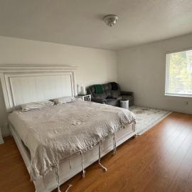 LA Lux Suite with Private Bathroom