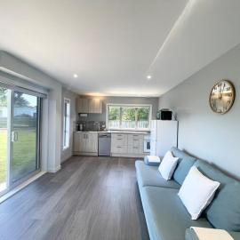 Beachside Bliss - freshly renovated