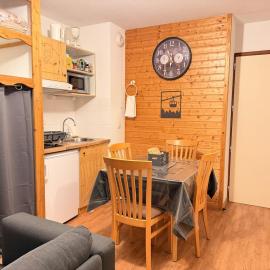 3-bedroom 4 people Ski Spa Pool Hammam Sauna Jacuzzi – hotel w mieście Orelle