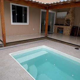 Casa de praia veraneio com piscina condomínio verão vermelho 2 lado praia