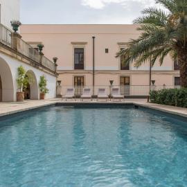 Suite With Pool In Former Castle Stables In Salento