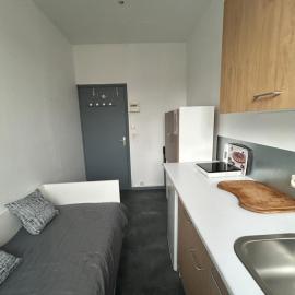 Petite chambre: Halluin şehrinde bir otel