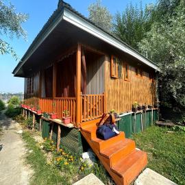 Flora Cottage