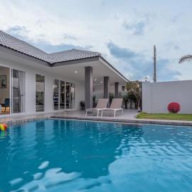 63 Jomtien Beach villa วิลล่าใกล้หาดจอมเทียน 這棟別墅距離海灘不遠