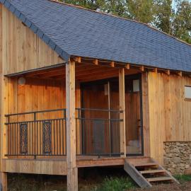 Chalet au coeur de la Corrèze, hotel u gradu 'Estivaux'